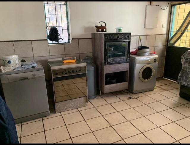 3 BEDROOM HOUSE FOR SALE IN VANDERBIJLPARK CW 2